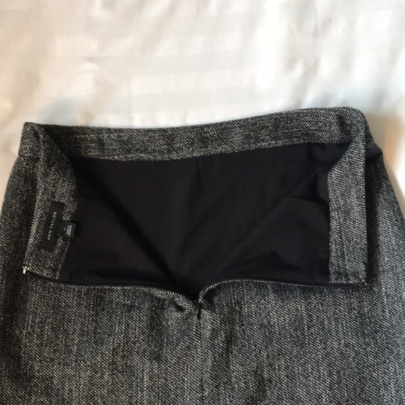 COPY - Ann Taylor lined subtle herringbone tweed black/white pencil skirt - Picture 4 of 8